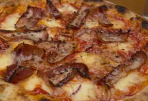 Pizza amatriciana