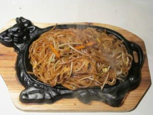 Spaghetti di soia e gamberi alla piastra Un Mondo di Sapori