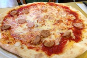 Pizza viennese