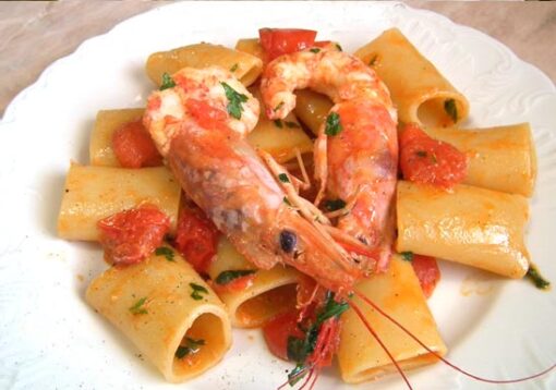 Paccheri con gamberoni e pomodorini