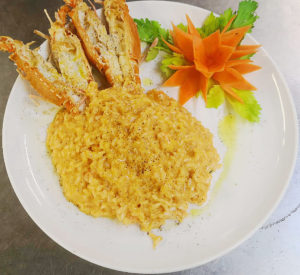 Risotto con aragostelle con crema di scampi