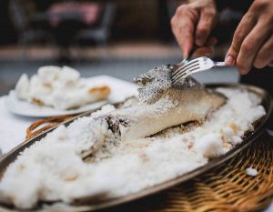 Branzino in crosta di sale