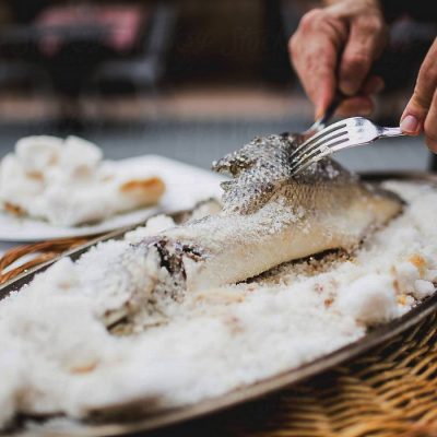 Branzino in crosta di sale